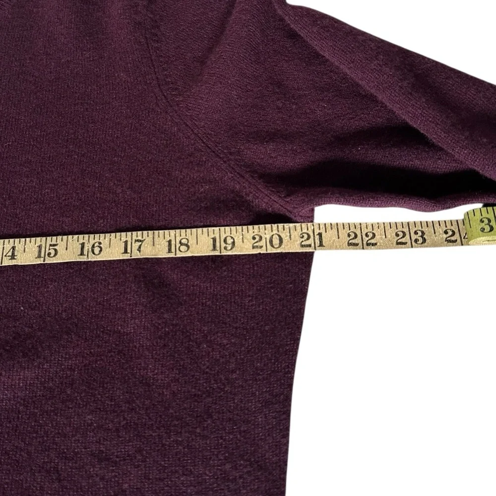 VTG. Tweeds Wine Burgundy Cashmere Classic Crewneck Sweater